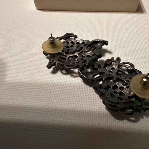 Banana Bob Vintage Earrings - Picture 6 of 6